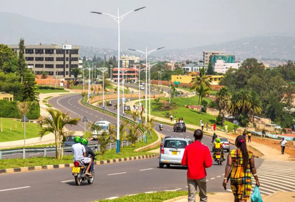 Kigali is how far from Akagera